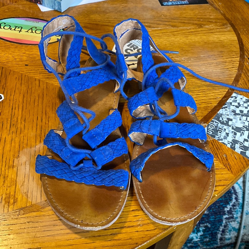 Express Sandals